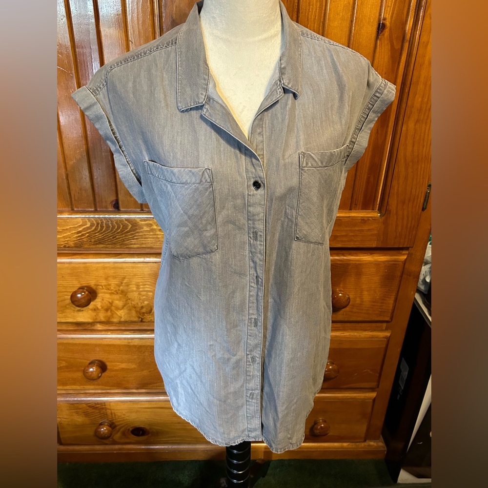 Zach’s Girlfriend blue wash shirt